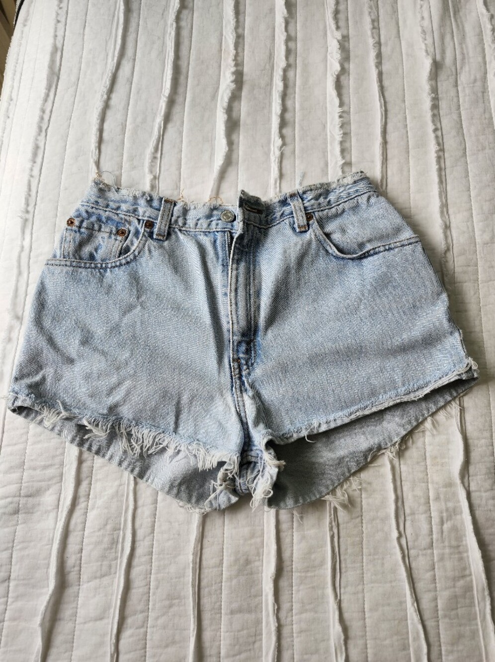 Levi's Light Blue Faded Distressed Frayed Hem Denim Shorts Women's 10